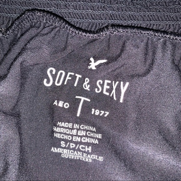Soft & Sexy American Eagle 🦅 Off Shoulder Tee, sz S - Picture 5 of 5